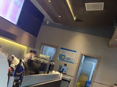 -瑞幸咖啡(新理想大厦店)