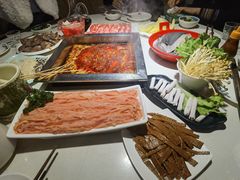 -二荆条·蜀鲜汇城市森林火锅