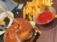 -LESCEDARS Brasserie Bistro香柏树