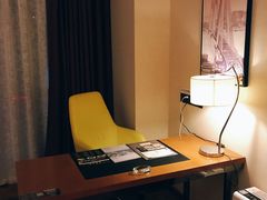 -武汉武昌站街道口华美达安可酒店