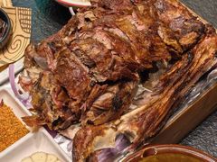 烤羊腿-丁里羊肉小镇(天鹅湖总店)