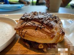 巧克力榛果可颂-dotcom coffee古点咖啡(致真大厦店)