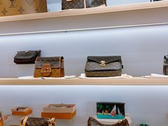 -海星奢选二手奢侈品手表包包鉴定回收寄卖(墨玉南路店)