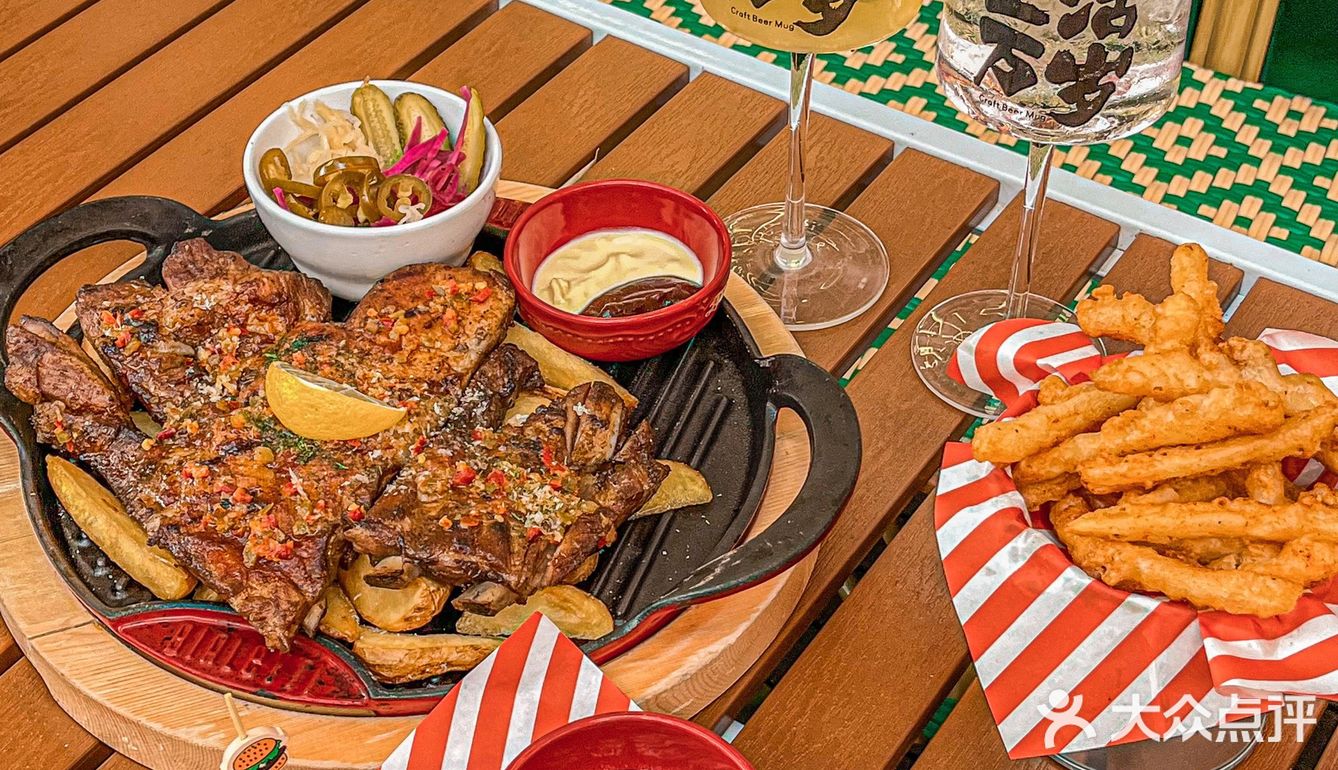 跨越整个郑州也要来吃的碳烤肉 但丁市集给的浪漫