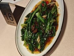 -八府香鸭·啫啫煲(华山路店)