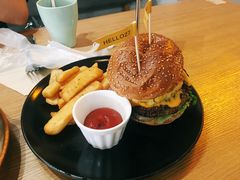 -HELLO 27 意面·沙拉·帕尼尼