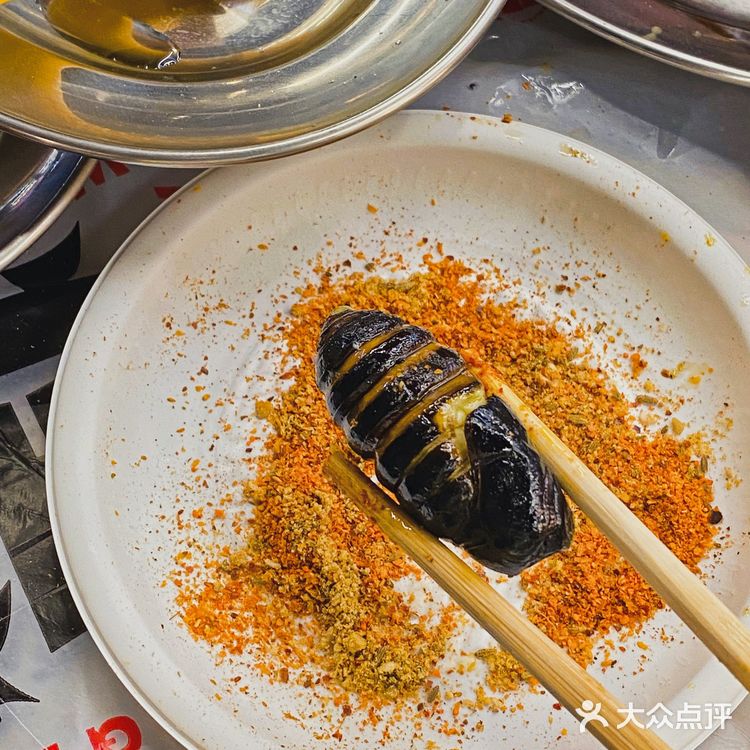 新店打卡｜光谷这家自助烧烤店！有点意思！