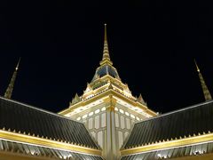 -皇家田广场(อนุสาวรีย์ทหารอาสา)