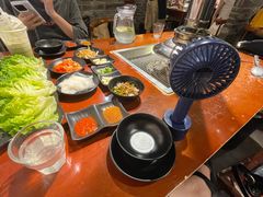 -肉甲韩国木炭烤肉(新壹街1店)