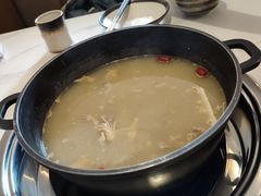 -汤宴·参须肚包鸡(南京路店)