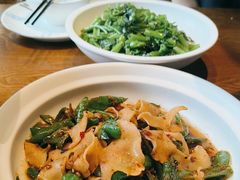 -湘力力小院·鱼汤泡饭(枫林路店)