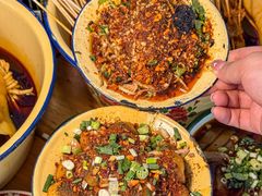 -拈签一笑黄牛肉辣卤串串