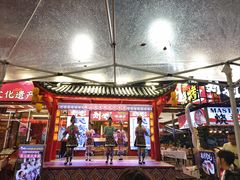 -刘姐啤酒鱼民族演艺餐厅(西街总店)