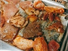 -爱客得牛排海鲜烤肉·火锅自助(春熙路黑金好店)