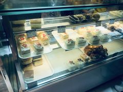 -白玉兰食品甜凤店(合生汇店)