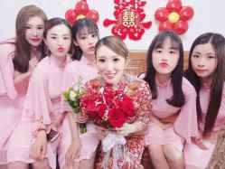 点击看大图 -觅白婚纱礼服馆
