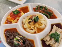 小吃五拼-令氏家外家周秦食府(高新店)