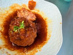 鸭蛋黄狮子头-梅飞酒家(名辉豪庭店)