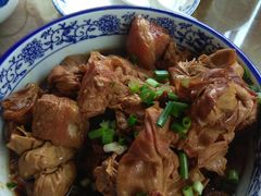 百叶结红烧肉-国生茶庄·地道农家菜团建活动