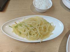 -渝信川菜 · 川味家常菜(财富购物中心店)