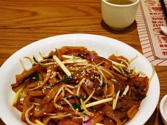 干炒牛河-顺风汤馆·广府粤菜(江宸天街店)