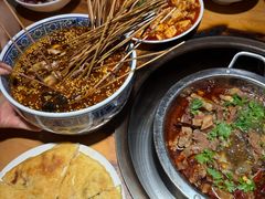 -大众跷脚牛肉馆·非遗传承单位(峨眉山店)