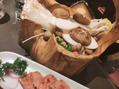 -捞王锅物料理(上海世茂广场店)