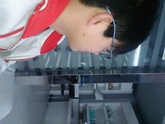 -提一眼镜·蔡司·依视路(小寨店)