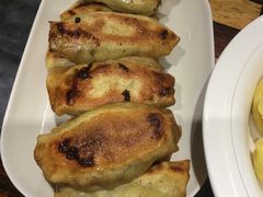 猪肉酸菜锅贴-金谷园饺子·烧烤(人大总店)