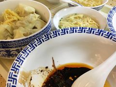 -笑来喜馄饨小笼工坊店(湖滨街店)