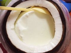 -志龙皇冠吃货椰子铺