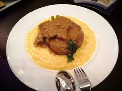 -卡佩罗意大利餐厅及酒吧Al Cappello Trattoria