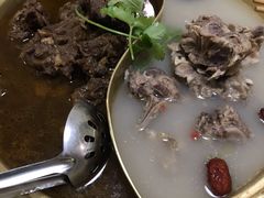 羊蝎子鸳鸯锅-怪怪龙虾·澳洲蓝龙王·深夜食堂(惊驾路店)