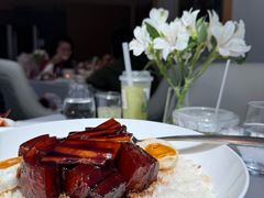 咸蛋目鱼红烧肉-屋里厢上海菜馆