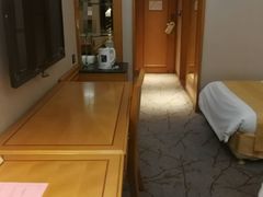 -广东大厦酒店(广州北京路步行街纪念堂地铁站店)