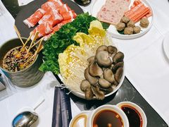 -红鼎豆捞·非遗鲍皇汤火锅(宝丰路店)