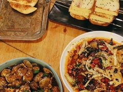 -六福烧烤酒馆(秦隆步行街店)