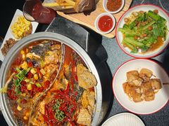 -辣尚瘾·烤鱼·新川菜(牡丹园直营店)