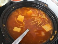 辣白菜豆腐汤-屋里家延边朝鲜族冷面(南园店)