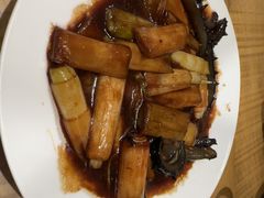 -泉畔人家·老济南经典鲁菜(大明湖店)