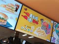 -麦当劳(汉口火车站候车室店)