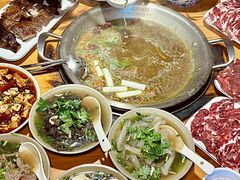 -大众跷脚牛肉馆·非遗传承单位(峨眉山店)