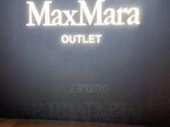 -MaxMara(燕莎奥特莱斯店)