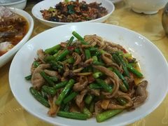 -贺记湘菜馆(东体育会路店)