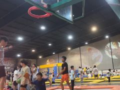 -极限Jump蹦床·新潮玩运动世界·室内乐园·团建·派对中心