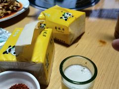 -大众跷脚牛肉馆·非遗传承单位(峨眉山店)