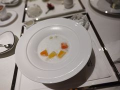 -燕庭·纯燕窝·甜品下午茶(南京西路店)