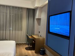 -丽辰酒店(深圳翻身地铁站店)