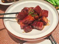 老上海红烧肉-东方明珠老上海8号餐厅