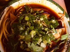 -拈签一笑黄牛肉辣卤串串